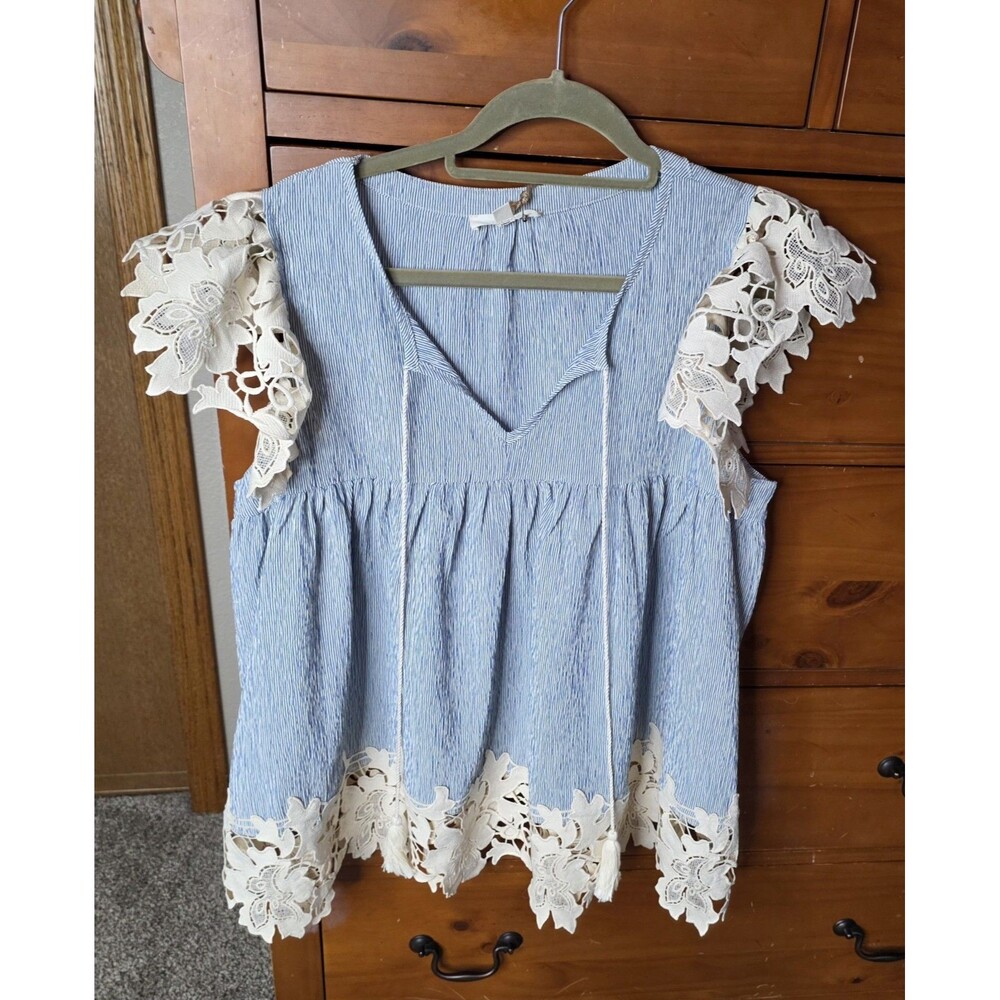 NWT Peasant Blouse Size Large Striped Blue Cream Flutter Sleeve Lace Fringe